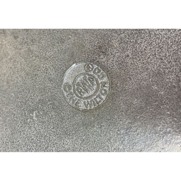 Wilton Armtale Pewter Reggae 12.5" Round Server Casserole Baking Dish - Picture 6 of 7